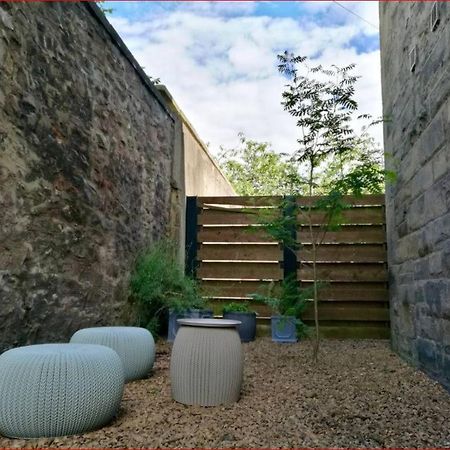 Central Mezzanine Apartment In Historic School Edinburgh Dış mekan fotoğraf