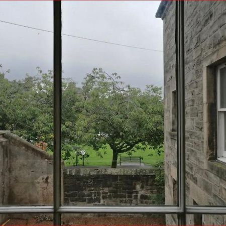 Central Mezzanine Apartment In Historic School Edinburgh Dış mekan fotoğraf